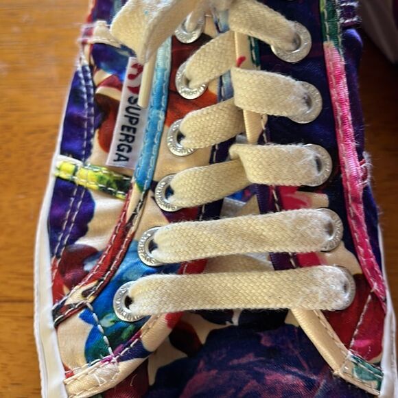 EXCELLENT CONDITION WOMEN’S SIZE 8 SUPERGA LACE-UP FLORAL SHOES - Picture 2 of 8